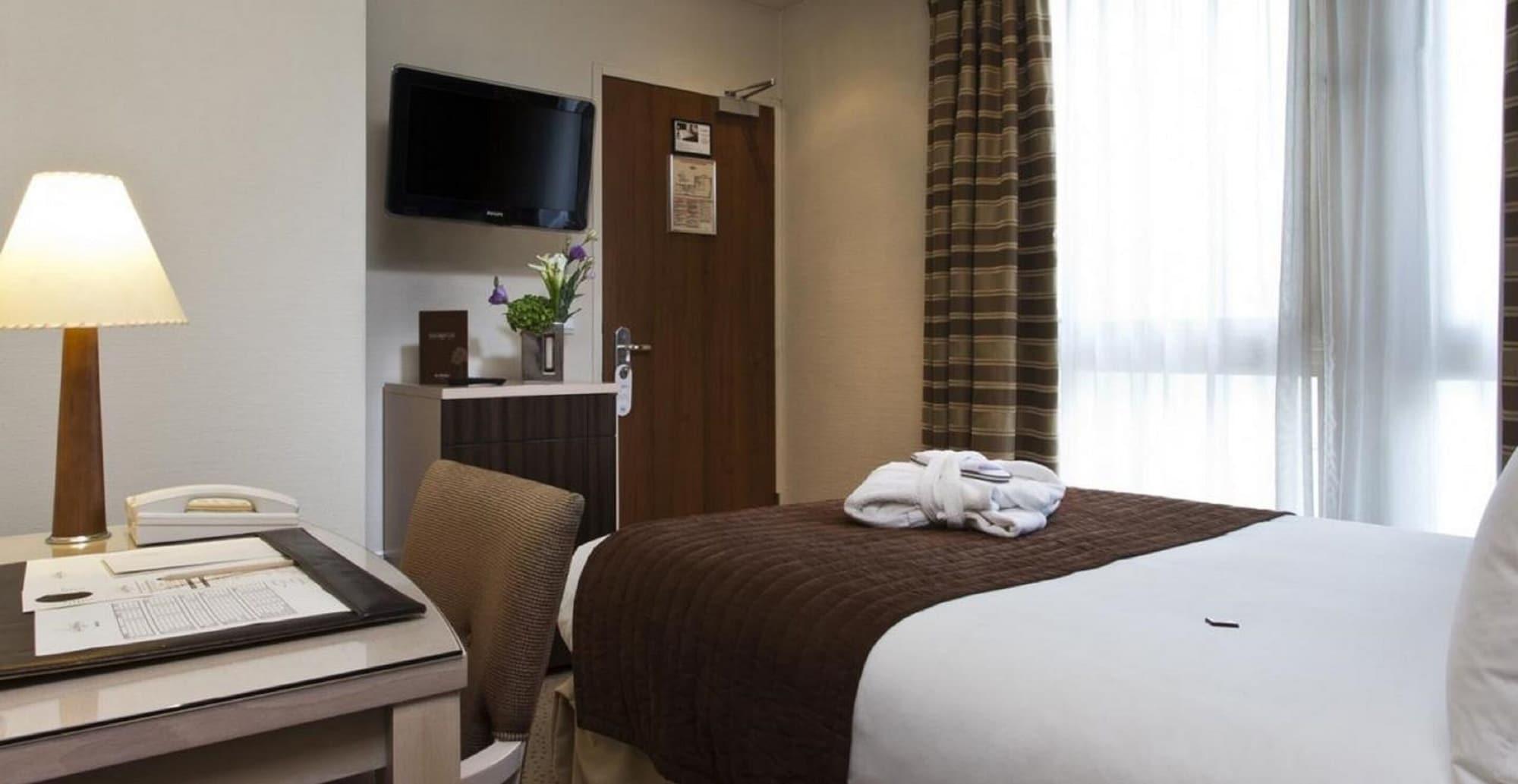 Hotel Le Pera Paris Dış mekan fotoğraf